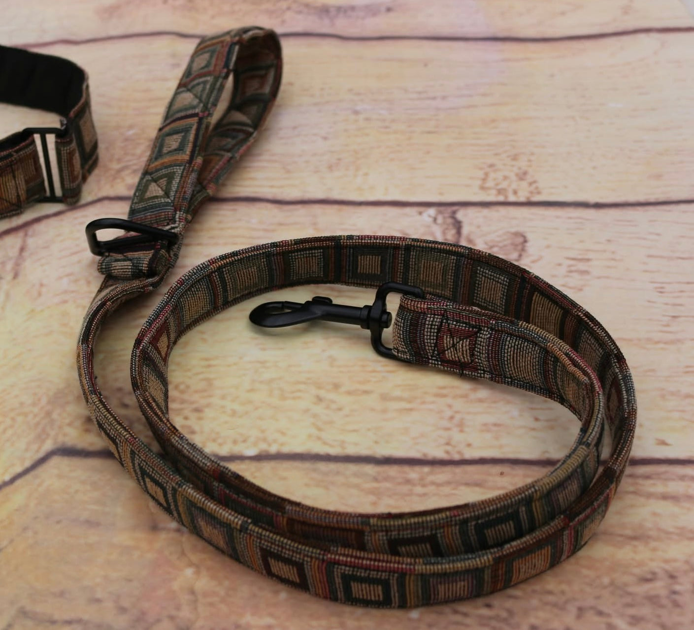 Tapestry dog lead